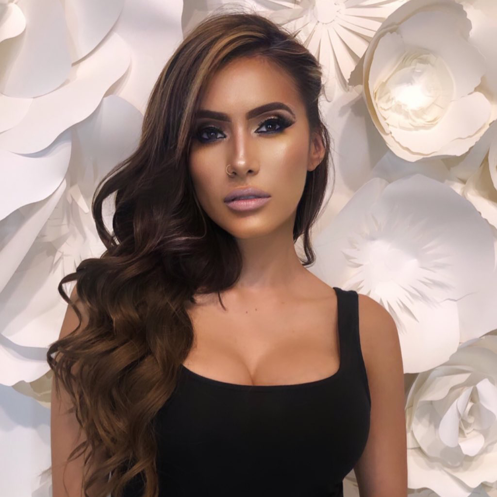 Cristina Vee